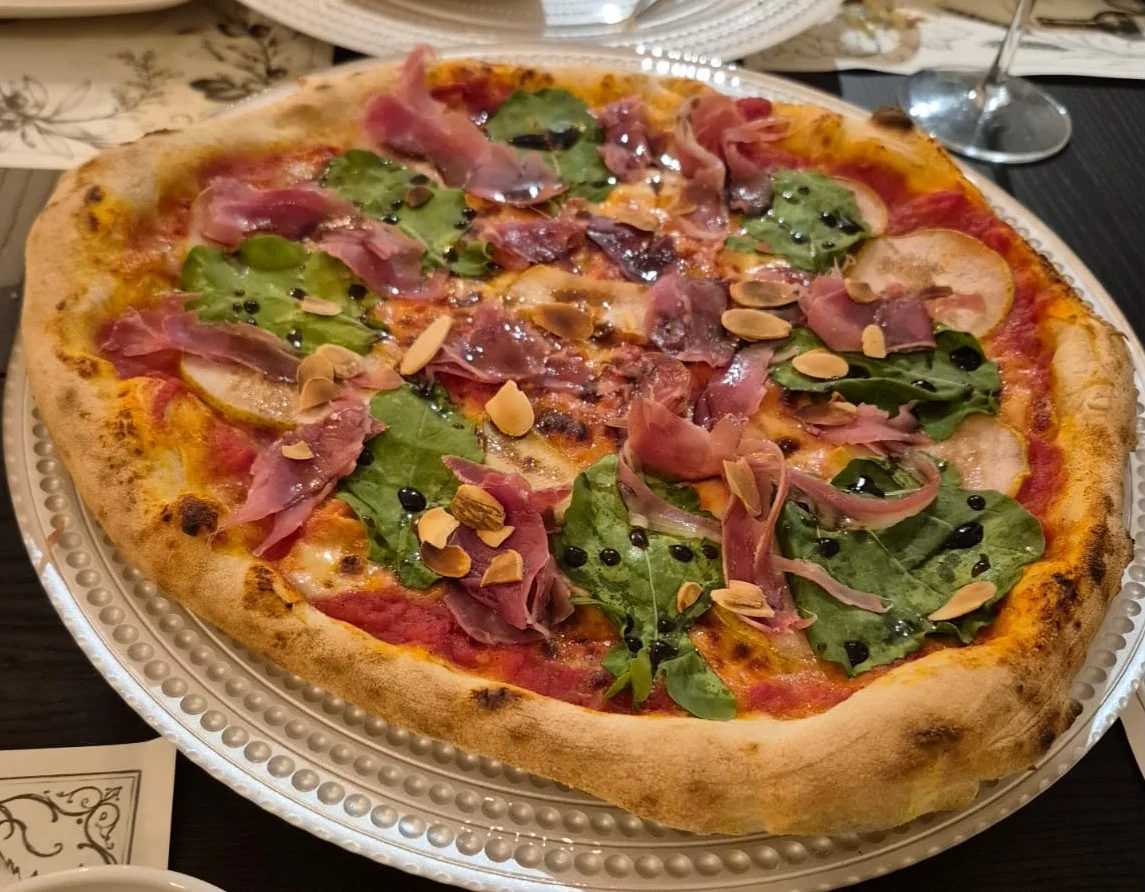 Pizza Lola